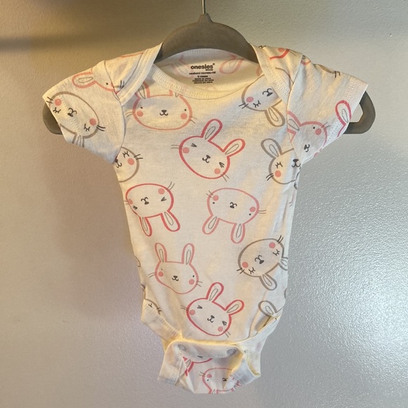 Newborn Girls Onesies Brand (5) bunny onesies Lot - Picture 3 of 5